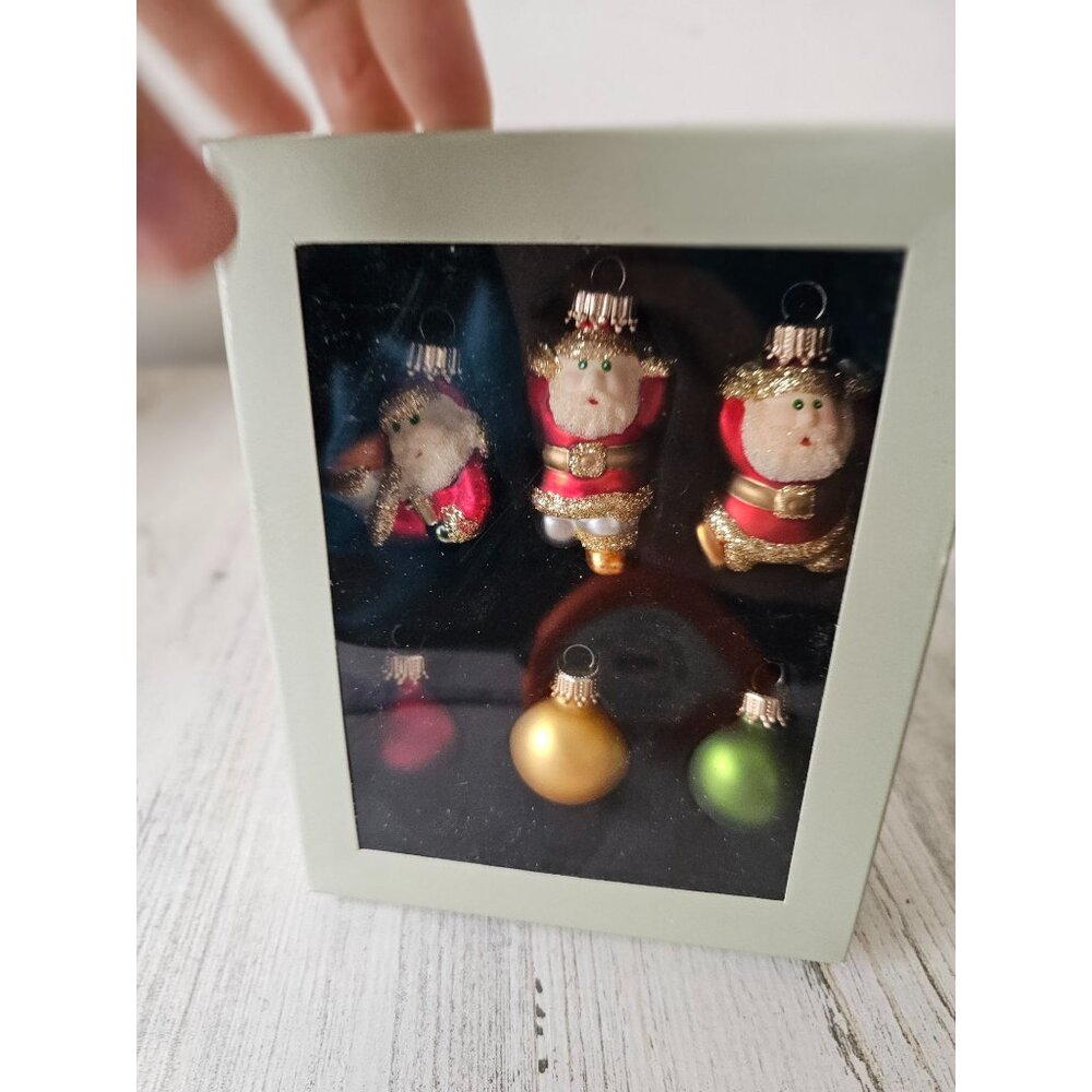 Living quarters mini Santa ornament glass set Carson‎ new Xmas tree